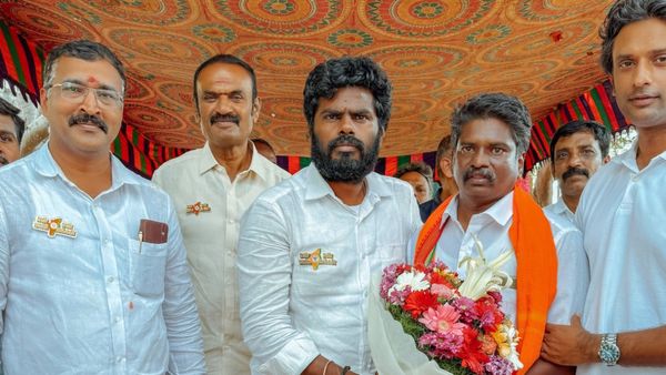 என் தொகுதிக்கு பாஜக எம்.எல்.ஏ கிடைக்கும் வரை செருப்பு அணிய மாட்டேன்: விரதம் இருக்கும் பாஜக நிர்வாகி!