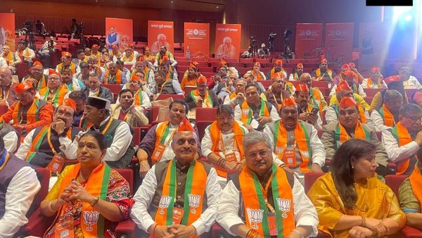 ’டார்கெட் 370’ லோக்சபா தேர்தல் வியூகம்.. டெல்லியில் பாஜக தேசிய செயற்குழு கூட்டம் தொடங்கியது