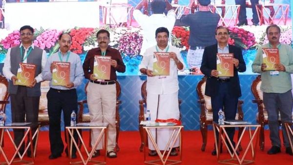 உலகெங்கும் ஐடி துறையில் கொடிக்கட்டி பறக்கும் தமிழக இளைஞர்கள்! யார் அமைத்த அடித்தளம்?