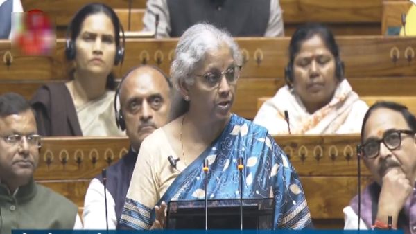 ‛எவ்வளவு கான்பிடென்ட் பாருங்க’.. பட்ஜெட்டில் நிர்மலா சீதாராமன் கூறிய வார்த்தை! எதிர்க்கட்சிகள் ஷாக்