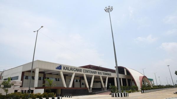 கிளாம்பாக்கத்தில் கூடுதல் பார்க்கிங் கட்டணமா? 50 நாட்களில் ரூ.38 லட்சம் வருவாய் - சிஎம்டிஏ விளக்கம்