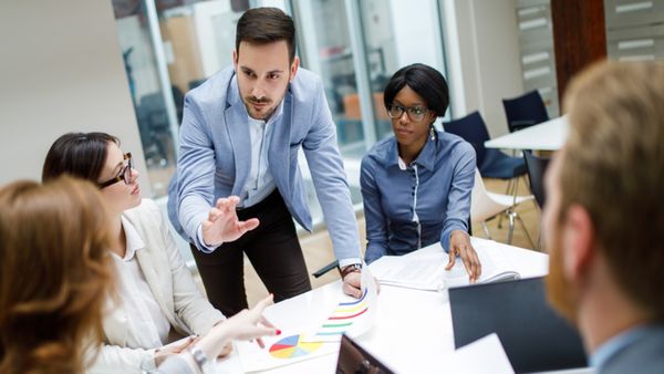 ஐடி உலகை உலுக்கும் 