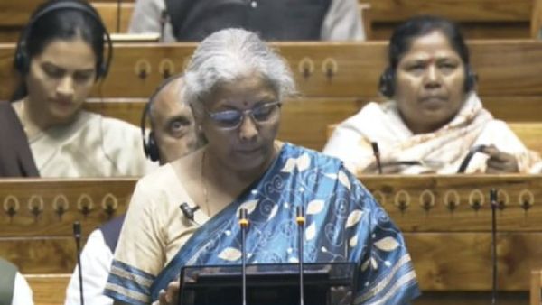 மீண்டும் தாமரை.. லோக்சபா தேர்தலில் மக்கள் ஓட்டு பாஜகவுக்கு தான் - பட்ஜெட்டில் நிர்மலா சீதாராமன்
