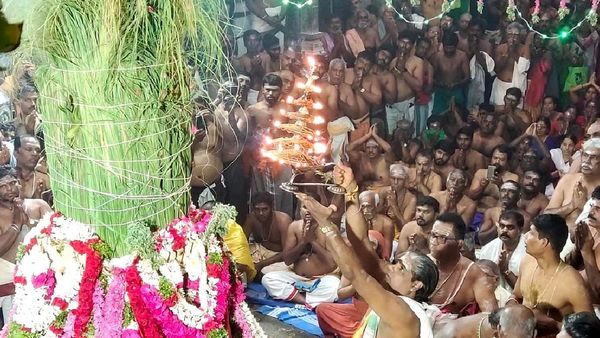 திருச்செந்தூர் சுப்ரமணியசுவாமி மாசி திருவிழா கோலாகல கொடியேற்றம்.. தேரோட்டம்.. தெப்பத்திருவிழா