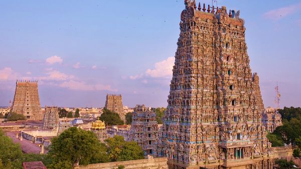 மகா சிவராத்திரி.. மதுரை மீனாட்சி அம்மன் கோவிலில் விடிய விடிய அபிஷேகம்.. பக்தர்கள் தரிசிக்க அனுமதி