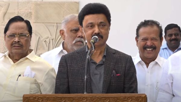 மோடி பேச்சை ரசித்தேன்.. சிரித்தேன்.. முதல்வர் ஸ்டாலின் பேசப் பேச.. அடக்க முடியாமல் சிரித்த பொன்முடி!