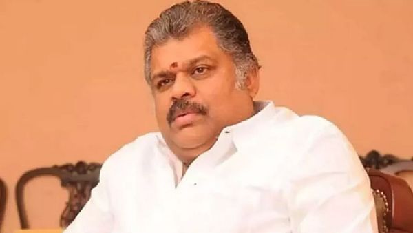 ஜிகே வாசன் கொடுத்த சிக்னல்! அதிரும் பாஜக! அதிமுக பக்கம் சாய்கிறதா தமாக? இன்று நடந்த முக்கிய மீட்டிங்