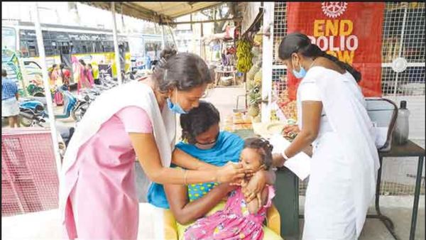 மிஸ் பண்ணிடாதீங்க.. மார்ச் 3-ஆம் தேதி நடக்கிறது போலியோ சொட்டு மருந்து முகாம்!