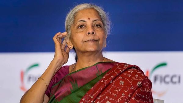 ‛வெற்றி உறுதி’.. திருவனந்தபுரத்தில் போட்டியிடும் நிர்மலா சீதாராமன்? பாஜக சர்வேயில் ‛‛பாசிட்டிவ்’’