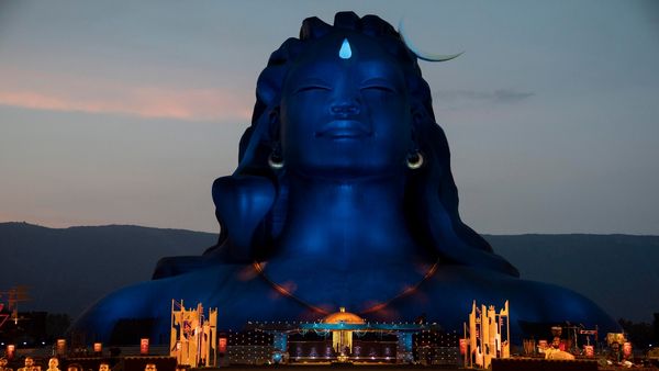 உலகின் பிரம்மாண்ட மஹாசிவராத்திரி விழா மார்ச் 8ல் ஈஷாவில் கோலாகலம்.. இசை நிகழ்ச்சிகள் கொண்டாட்டம்