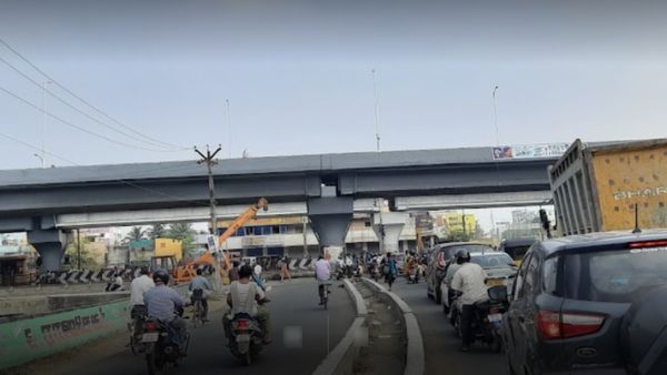 சென்னையின் பெரிய சிக்னல் எது தெரியுமா? தப்பிதவறி மேம்பாலத்தில் ஏறாவிட்டால் அவ்வளவு தான்!