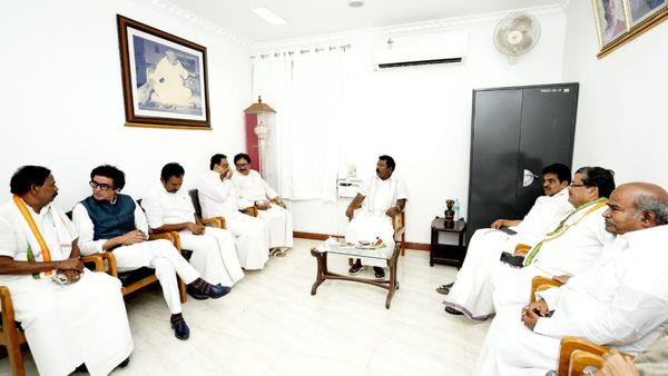 ஓவர்.. ஓவர்! காங்கிரஸ் கட்சிக்கு 10 சீட்! திமுக காங்கிரஸ் இடையே இன்று தொகுதி பங்கீடு கையெழுத்தானது!