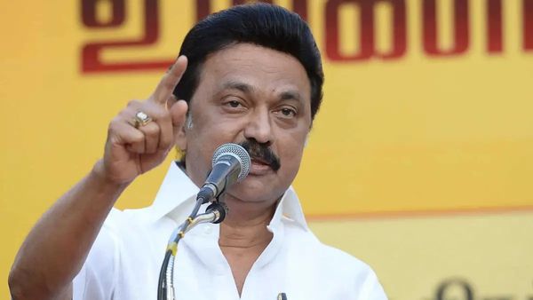 நாடு முழுக்க பெண்களுக்கு ரூ.1000 உரிமை தொகை + ஆளுநருக்கு செக்! திமுக வாக்குறுதியில் டாப் 5 அதிரடி