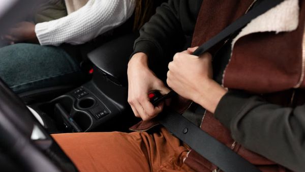 வாகன ஓட்டிகளே அலர்ட்.. மத்திய அரசு கொண்டு வரும் விதி.. மீறினால் ரூ.1,000 அபராதம்