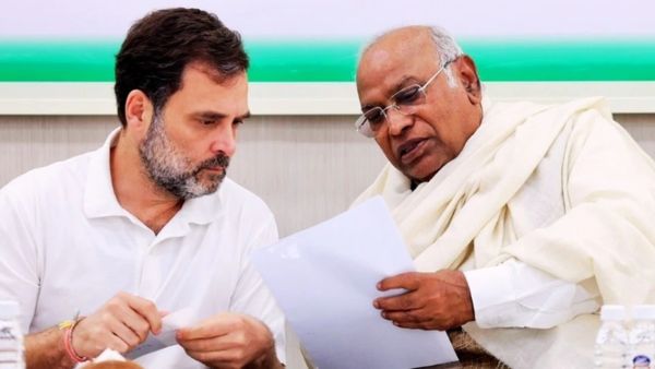 9வது கட்ட வேட்பாளர் லிஸ்ட்டை வெளியிட்ட காங்கிரஸ்.. 2 தொகுதிகளில் வேட்பாளர்கள் மாற்றம்.. காரணம் என்ன?