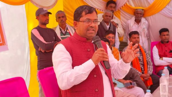 அடுத்தடுத்து பாஜக வேட்பாளர்கள் எஸ்கேப்-ஆபாச வீடியோ- உபேந்திர சிங் ராவத் போட்டியில் இருந்து விலகல்!