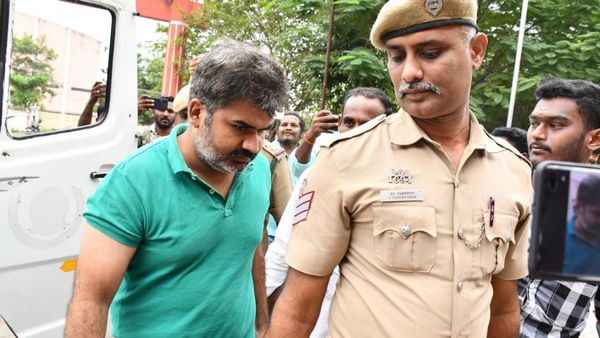 ED அதிகாரி அங்கித் திவாரிக்கு 7வது முறையாக காவல் நீட்டிப்பு.. அங்கே செந்தில் பாலாஜி.. இங்கே இவர்!