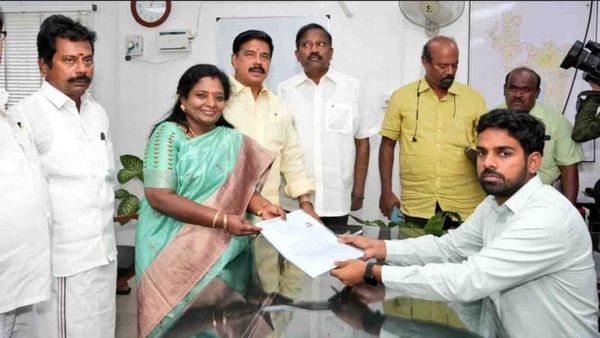 மருத்துவர், அரசியல்வாதி, ஆளுநர்.. ஆனால் சொந்த கார் கூட இல்லையாமே.. தமிழிசையின் சொத்து மதிப்பு என்ன?