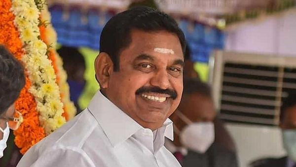 வேற லெவல் மாஸ்.. 2 பேருமே இறங்கி வந்துட்டாங்க.. அதிமுகவில் 