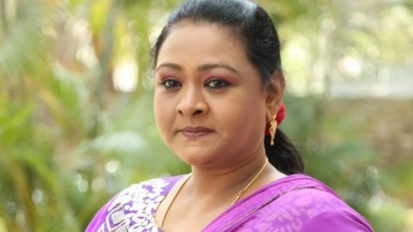 தங்கையால் வந்த வினை.. 300 பேரு முன்பு இடுப்புக்கு மேலே ஆடை இல்லாமல் நின்றேன்.. நடிகை ஷகிலா பகீர்