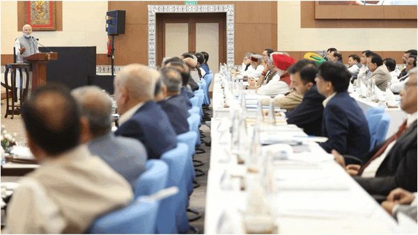 ‛அட்வைஸ் + வார்னிங்’.. இதை மட்டும் செய்யாதீங்க! 12 மணிநேரம் அமைச்சர்களுக்கு பாடமெடுத்த பிரதமர் மோடி