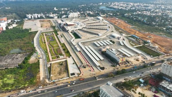 கிளாம்பாக்கத்திற்கு வந்த சூப்பர் அப்டேட்.. ஆகாய நடை மேம்பாலம் அமைக்க பூமி பூஜை.. என்னென்ன வசதிகள்