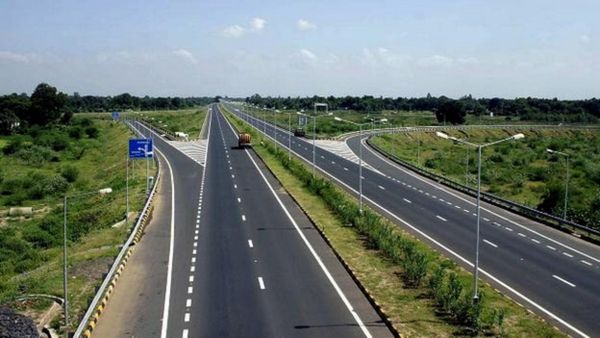 தேசிய நெடுஞ்சாலைகளில் பயணம் செய்கிறீர்களா? அப்போ உங்களுக்குத்தான் இது.. மத்திய அரசு முக்கிய முடிவு