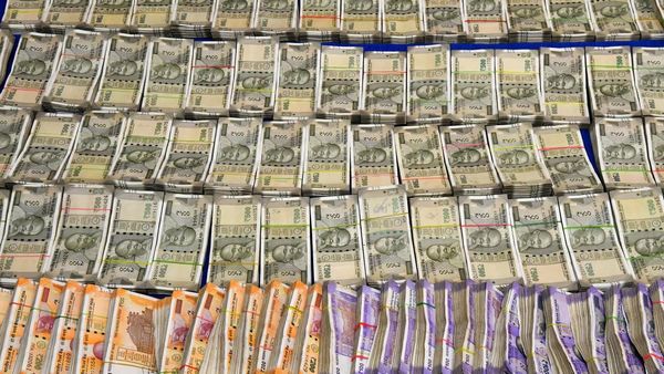 கோடி கோடியாக சிக்கிய பணம்.. சென்னையில் இதுவரை பறிமுதல் செய்யப்பட்ட தொகை எவ்வளவு தெரியுமா?