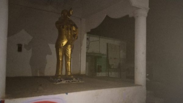 அம்பேத்கர் சிலை மீது பெட்ரோல் குண்டு வீச முயற்சி.. நள்ளிரவில் கேட்ட பயங்கர சத்தம்.. அலறிய கடலூர்!