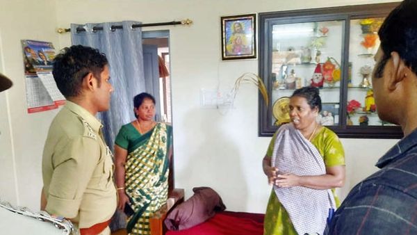 கல்யாண பத்திரிக்கை.. வீட்டில் தனியாக இருக்கும் பெண்களே உஷார்.. கன்னியாகுமரி சம்பவத்தை பாருங்க