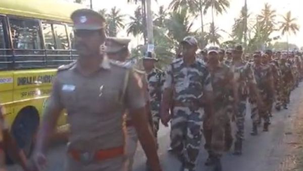 நெருங்கும் லோக்சபா தேர்தல்! சேலத்தில் குவிந்த போலீஸ்+துணை ராணுவம்.. கொடி அணிவகுப்பு