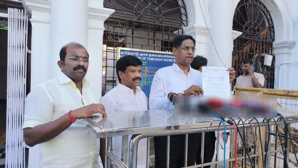 நீலகிரி போல வேறு எங்கும் நடக்க கூடாது.. டிரோன்கள் பறக்க கூடாது.. தேர்தல் ஆணையத்தை நாடிய திமுக!