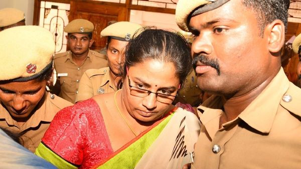 மாணவிகளை சீரழித்த.. நிர்மலா தேவிக்கு விதிக்கப்பட்ட தண்டனை முழு விவரம்!