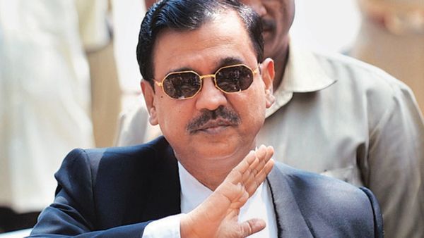 பிரபல வழக்கறிஞரை வேட்பாளராக களமிறக்கிய பாஜக.. யார் இந்த உஜ்வல் நிகம்? மும்பை 26/11 அட்டாக் பின்னணி!