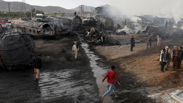 ஈரான்-ஆப்கன் எல்லையில் தீக்கிரையான 500 டேங்கர் லாரிகள்... ஷாக்கிங் காட்டும் செயற்கைக்கோள் படம்!