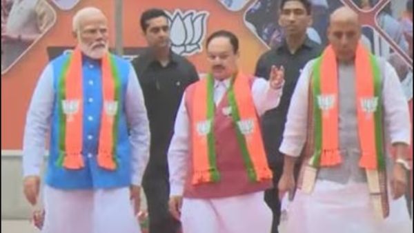 BJP Manifesto: அடடா இத்தனை அறிவிப்புகளா? களத்தை சூடாக்கும் பாஜக தேர்தல் அறிக்கை.! சிறப்பம்சங்கள் என்னென்ன?