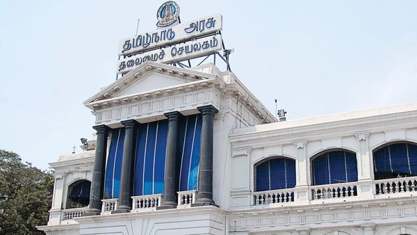 தமிழகத்தில் அரசு பணியில் இருக்கீங்களா? வாரிசு வேலை தொடர்பாக முக்கிய அறிவிப்பு