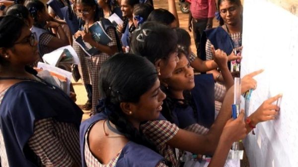 ஹே.. சூப்பர்ப்பா! அசத்திய சென்னை மாநகராட்சி பள்ளி மாணவர்கள்.. 33 சென்டம்.. 79% தேர்ச்சி!