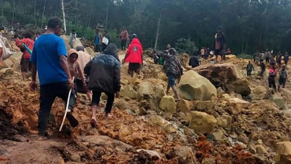 பப்புவா நியூ கினியாவில் நிலச்சரிவு! அப்படியே புதைந்த ஆயிரக்கணக்கான வீடுகள்! 300க்கும் அதிகமானோர் பலி