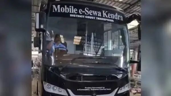 நாட்டிலேயே முதன்முறையாக.. நடமாடும் இ - சேவை கேந்திரா.. அடேங்கப்பா, இத்தனை பயன்களா? அசத்துதே கேரளா