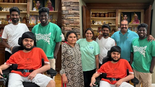 நடிகர் நெப்போலியன் மகனை சந்திக்க அமெரிக்கா சென்ற டிஜே பிளாக் மற்றும் மாகாபா.. விஷயம் இதுவா?