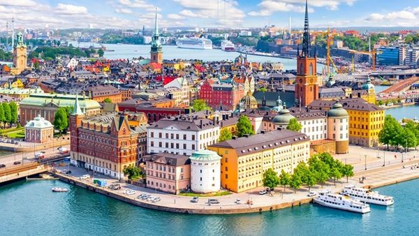 பிளஸ் 2 படித்தவர்கள் .. மலையாளிகள் பாணியில் ஐரோப்பாவில் செட்டில் ஆகலாம்.. நெட்டிசன் சூப்பர் ஐடியா