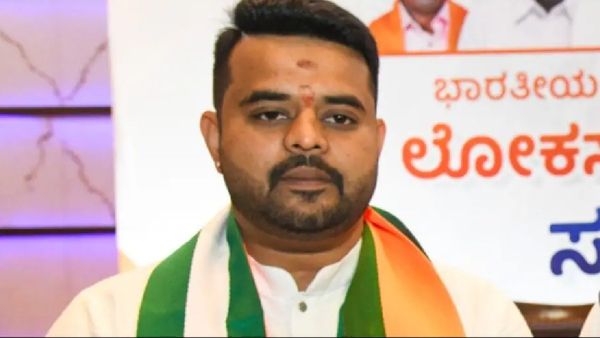 ‛‛டிரஸ் இல்லாமல் மெத்தையில் படு’’.. மாஜி கவுன்சிலரை மிரட்டி பலாத்காரம் செய்த பிரஜ்வல்! திடுக் புகார்