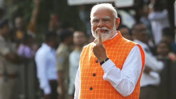 ஜனநாயகக் கடமையாற்றினார் பிரதமர் மோடி.. தேர்தல் ஆணையத்துக்கும் பாராட்டு! என்ன சொன்னார் தெரியுமா?