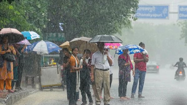 சென்னை மக்களே! குடையை ரெடியா வச்சுக்கோங்க.. அடுத்த 3 மணி நேரம் கொட்டப்போகும் மழை.. வானிலை மையம்