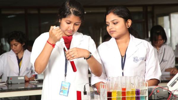 அரசு மருத்துவ கல்லூரிகளில் பாரா மெடிக்கல் படிப்புக்கு ஜுன் 21 வரை விண்ணப்பிக்கலாம்.. மிஸ் பண்ணாதீங்க