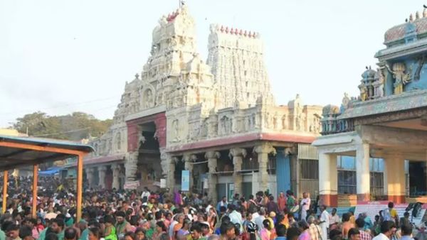 விடிந்தால் வைகாசி விசாகம்.. திருச்செந்தூர் கோவில் வளாகத்தில் மீன் உள்பட அசைவ உணவு சமைக்க தடை 