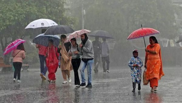 மதுரை, குமரி உள்பட 12 மாவட்டங்கள்.. அடுத்த 2 மணி நேரம் கொட்டப்போகும் மழை! குடையை ரெடியா வச்சிக்கோங்க