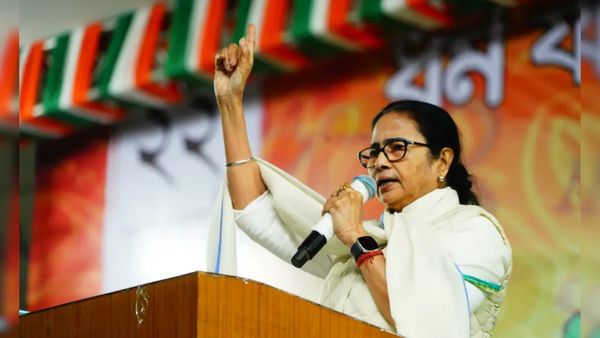  இந்தியா கூட்டணி 315 இடங்களில் வெல்லும்.. பாஜக 195-ஐ தாண்டாதாம்.. அடித்துச் சொல்லும் மம்தா!