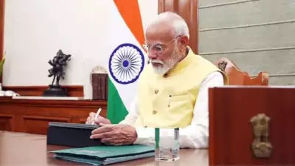 மோடி தான் நம்பர் 1.. அமைச்சரவையில் டாப்-20 அமைச்சர்கள் இவர்கள் தான்! என்னென்ன துறைகள் தெரியுமா?